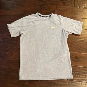 Nike mens shirt